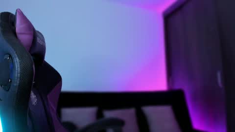      help me to get 100 thumps up  online show from 01-24-25, 02:28