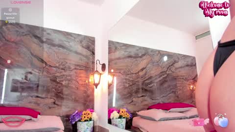 Analia smith online show from 01-22-25, 02:04