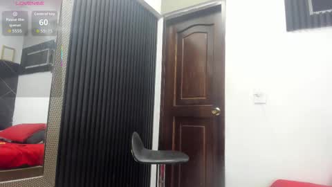 Analia smith online show from 10-04-25, 03:26