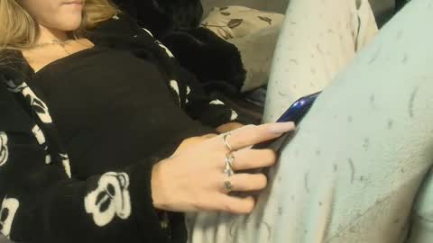 Snapshot of analove200 chatting on 10-26-25, 07:03 analove200 online show from 10-26-25, 07:03