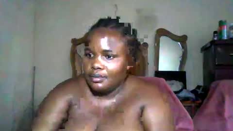 Snapshot of analslut1987 chatting on 02-06-25, 03:52 analslut1987 online show from 02-06-25, 03:52