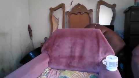 Snapshot of analslut1987 chatting on 02-18-25, 12:39 analslut1987 online show from 02-18-25, 12:39