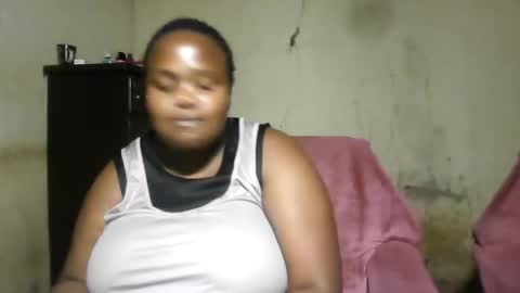 Snapshot of analslut1987 chatting on 09-21-25, 04:08 analslut1987 online show from 09-21-25, 04:08