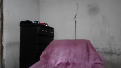 Snapshot of analslut1987 chatting on 10-12-25, 02:21 analslut1987 online show from 10-12-25, 02:21