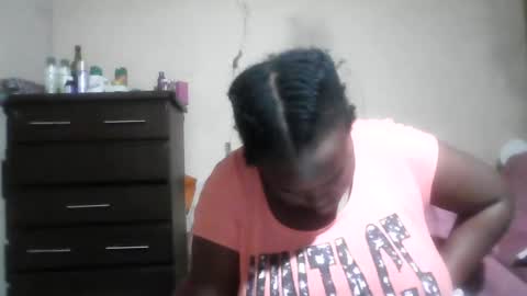 Snapshot of analslut1987 chatting on 06-10-26, 02:34 analslut1987 online show from 06-10-26, 02:34