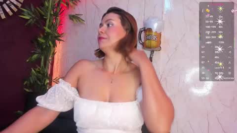 Snapshot of analuna__ chatting on 09-29-25, 10:03 Ana Luna online show from 09-29-25, 10:03
