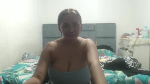 Snapshot of analy_hot chatting on 05-15-26, 04:08 analy_hot online show from 05-15-26, 04:08
