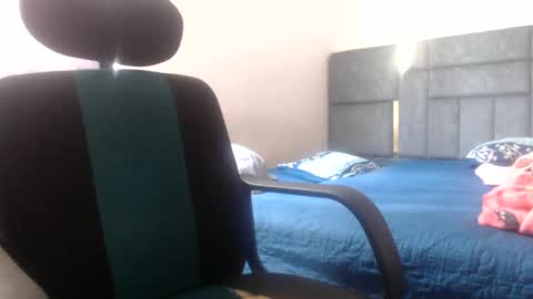 Snapshot of analy_hot chatting on 06-10-26, 06:18 analy_hot online show from 06-10-26, 06:18
