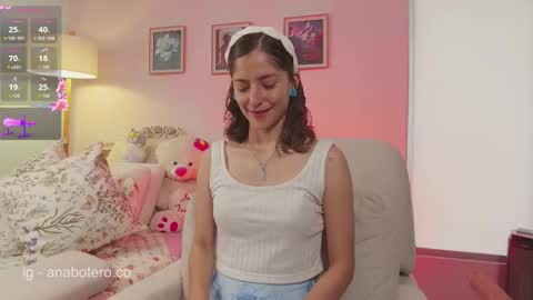 Ana Mara Botero online show from 10-23-25, 07:12