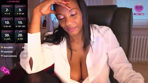 Snapshot of anamaar chatting on 10-07-25, 05:37 Ana online show from 10-07-25, 05:37