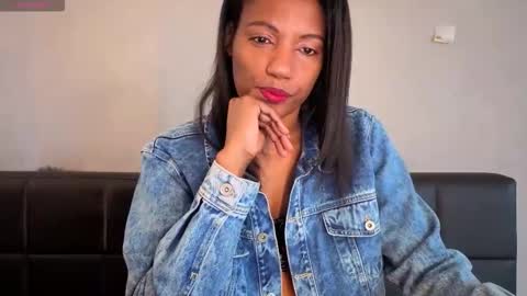 Snapshot of anamaar chatting on 10-15-25, 08:36 Ana online show from 10-15-25, 08:36