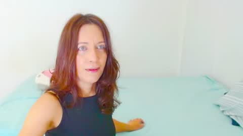 anapereira12 online show from 06-12-26, 08:41