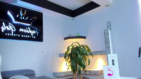 Snapshot of anaruiz1_ chatting on 02-23-25, 09:26 ana online show from 02-23-25, 09:26