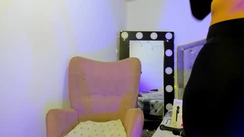 Snapshot of anaruiz1_ chatting on 01-12-26, 02:44 ana online show from 01-12-26, 02:44