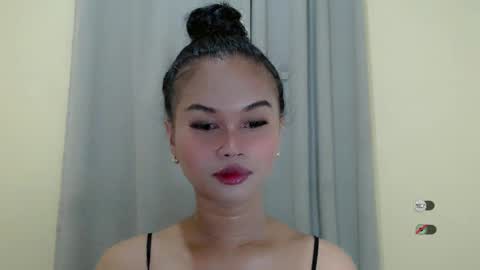 Snapshot of anaruru_ chatting on 02-18-25, 07:54 ANA online show from 02-18-25, 07:54