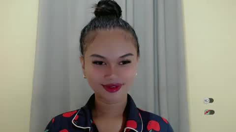 Snapshot of anaruru_ chatting on 02-18-25, 05:31 ANA online show from 02-18-25, 05:31