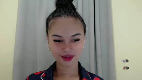 Snapshot of anaruru_ chatting on 02-20-25, 09:11 ANA online show from 02-20-25, 09:11