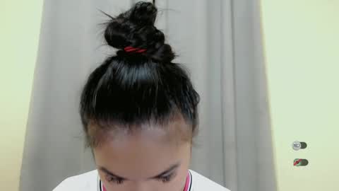 Snapshot of anaruru_ chatting on 02-20-25, 10:04 ANA online show from 02-20-25, 10:04