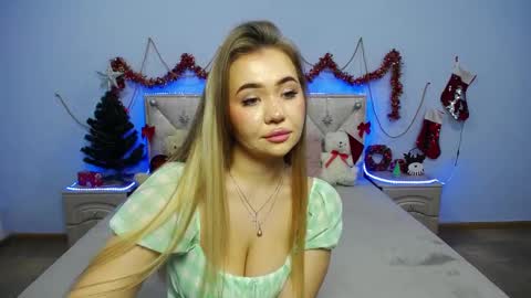 Snapshot of anastacyyellig chatting on 01-08-25, 05:27 anastacyyellig online show from 01-08-25, 05:27