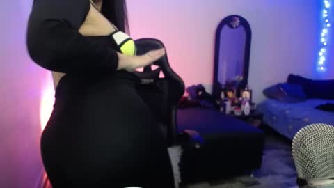 Jennyfer.... but u can say me Anastasia online show from 02-12-25, 06:51