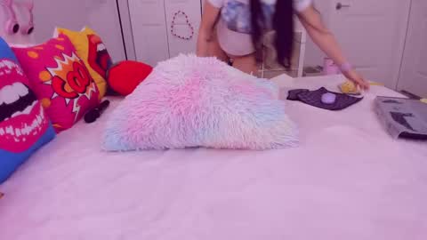 Snapshot of anastasiabeyond chatting on 10-16-25, 11:22 Anastasia Beyond online show from 10-16-25, 11:22