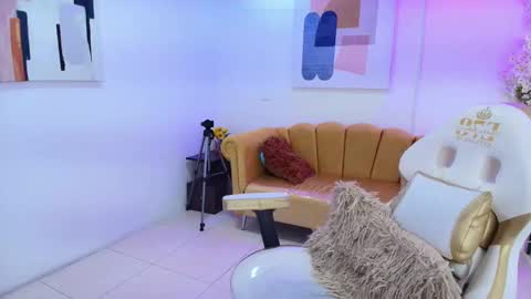 Anastasia  online show from 10-19-25, 06:58