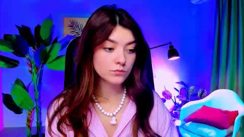 Ana online show from 11-22-25, 01:54