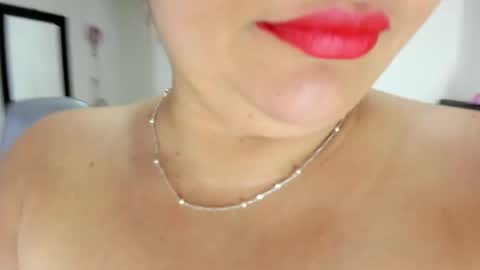 Snapshot of anawatson_ chatting on 11-23-25, 01:16 Ana online show from 11-23-25, 01:16