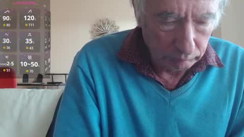 Snapshot of anax69 chatting on 10-21-25, 12:28 mario online show from 10-21-25, 12:28