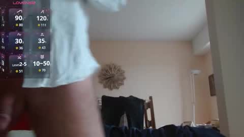 Snapshot of anax69 chatting on 12-01-25, 08:08 mario online show from 12-01-25, 08:08