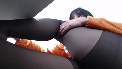 Snapshot of anddrea_ chatting on 12-03-24, 03:11   online show from 12-03-24, 03:11