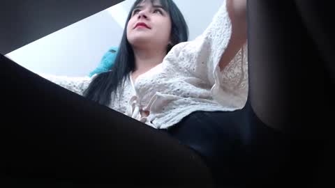 Snapshot of anddrea_ chatting on 01-14-25, 12:03   online show from 01-14-25, 12:03