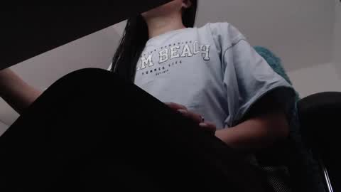 Snapshot of anddrea_ chatting on 01-15-25, 11:10   online show from 01-15-25, 11:10
