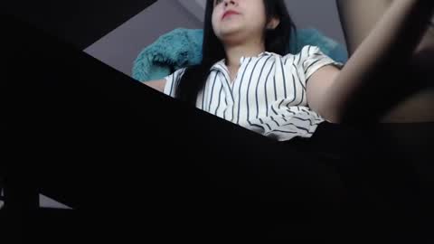 Snapshot of anddrea_ chatting on 01-17-25, 11:06   online show from 01-17-25, 11:06