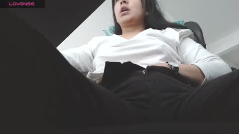 Snapshot of anddrea_ chatting on 09-19-25, 11:33   online show from 09-19-25, 11:33