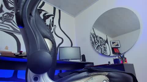 Andrs   -                   online show from 04-28-26, 02:27