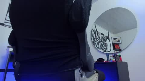 Snapshot of anders_x chatting on 05-28-26, 01:47 Andrs - online show from 05-28-26, 01:47