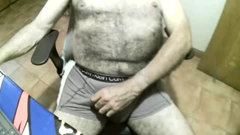 Snapshot of andipecas69 chatting on 12-04-25, 12:14 andipecas69 online show from 12-04-25, 12:14