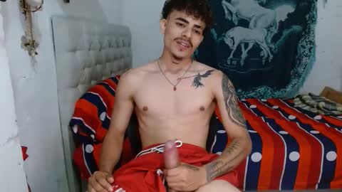 Snapshot of andr_093 chatting on 04-30-26, 01:01 andr_093 online show from 04-30-26, 01:01