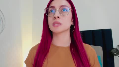 Snapshot of andracyruss chatting on 01-15-25, 05:37 Andra Cyrus online show from 01-15-25, 05:37