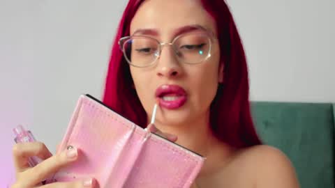 Snapshot of andracyruss chatting on 01-22-25, 11:34 Andra Cyrus online show from 01-22-25, 11:34