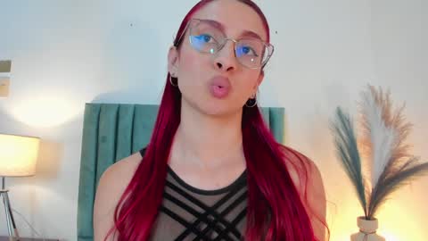 Snapshot of andracyruss chatting on 01-30-25, 05:39 Andra Cyrus online show from 01-30-25, 05:39