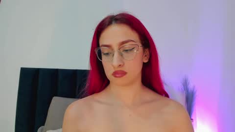 Snapshot of andracyruss chatting on 02-01-25, 12:05 Andra Cyrus online show from 02-01-25, 12:05