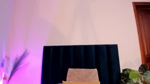 Snapshot of andracyruss chatting on 11-13-25, 11:42 Andra Cyrus online show from 11-13-25, 11:42