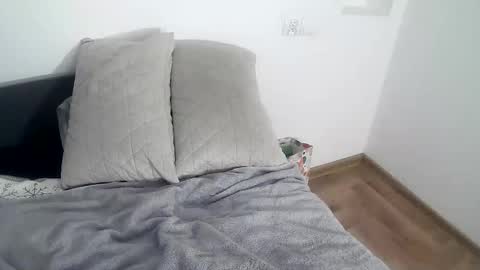 Snapshot of andre19466 chatting on 05-10-26, 01:33 andre19466 online show from 05-10-26, 01:33