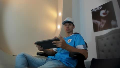 Andre Blow online show from 10-27-25, 03:05