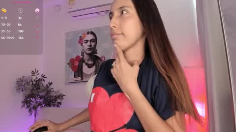 A l e online show from 12-23-24, 07:41