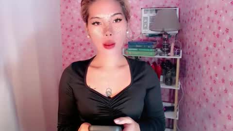 andrea06121998 online show from 11-23-25, 10:37