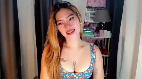 andrea06121998 online show from 04-28-26, 12:32