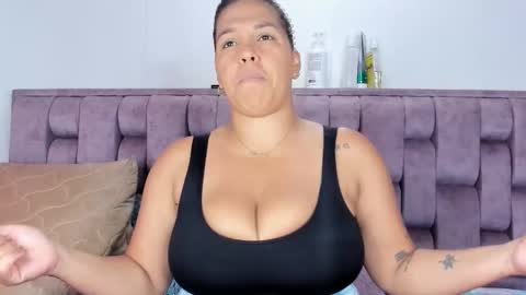 Andrea bigtits69 online show from 02-08-26, 08:12